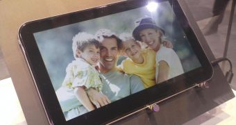 Toshiba CES 2012 13.3-inch Android tablet