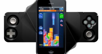 CES 2013: Awesome Gaming Controller Turns iPhone into a PSP