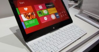 LG Tab Book2 sliders shown at CES 2014