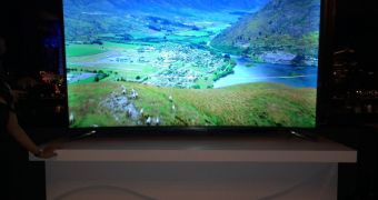 Samsung ultra wide screen UHD TV at CES
