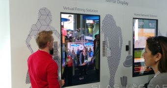 LG reveals mirror display