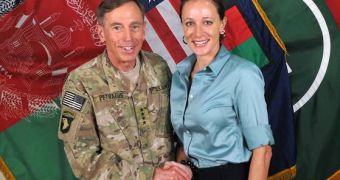 Petraeus uses clever trick to conceal his communications