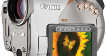 Cannon Unveiles the AVCHD-HR10 DVD Camcorder