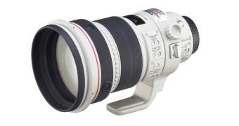 Canon Announces the EF200mm f/2L and EF800mm f/5.6L Lenses