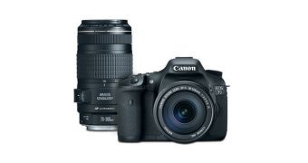 Canon EOS 7D EF-S 18-135mm IS Lens Kit with EF 70-300mm f/4-5.6 IS USM Kit