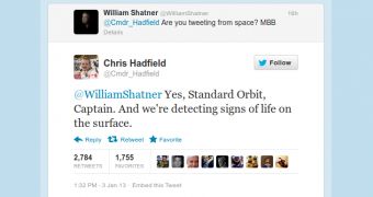 Captain Kirk Tweets to Astronaut Aboard the ISS and Gets an Awesome Reply