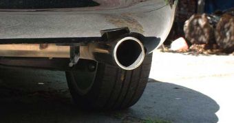 Most of the energy produced by internal combustion engines is lost through exhaust gases