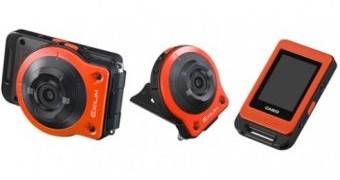 Casio EX-FR10 Camera Red