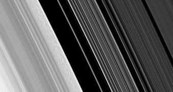 Cassini's latest image of Saturn's ring, showing the B-ring on the left side