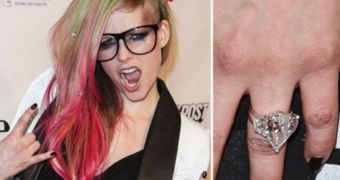 Avril Lavingne’s 14-carat engagement ring – the first one she got from Chad Kroeger