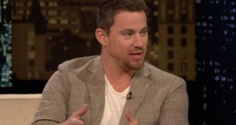 Channing Tatum promotes new film “White House Down” on Chelsea Lately