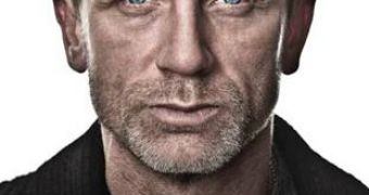 Daniel Craig as Mikael Blomkvist
