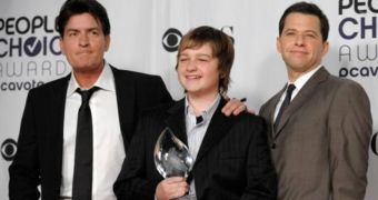 Charlie Sheen offers Angus T. Jones a role on “Anger Management,” should he get the boot from “Men”