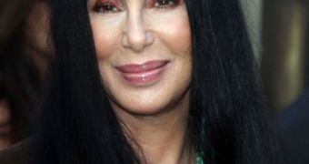 Cher blasts the entire Kardashian clan on Twitter, doesn’t say why
