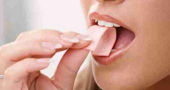 Chewing gum helps people be more alert, study finds