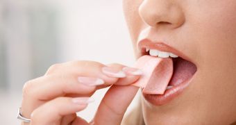 Chewing Minty Gum Makes People Put on Weight, Researchers Say