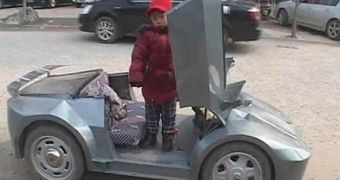 Chinese grandfather build a mini Lamborghini for his grandson
