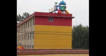 Heze toy factory places slide in dangerous location