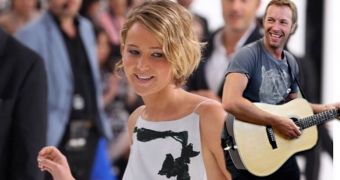 Chris Martin loves how down-to-earth Jennifer Lawrence is