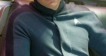 Chris Pine Talks “Star Trek 2” Villain, Story, 3D