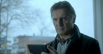 Liam Neeson plays Clash of Clans