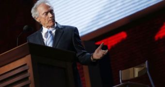 Clint Eastwood yells at an empty chair / invisible Obama during RNC speech