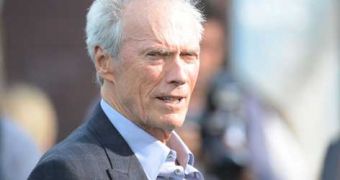 Clint Eastwood saves a man's life by performing the Heimlich maneuver