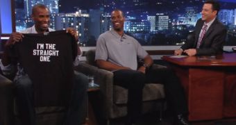 Collins Twins Do Jimmy Kimmel, Jarron Gets “I’m the Straight One” Shirt – Video