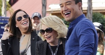 Joan Rivers with daughter Melissa and Extra host Mario Lopez