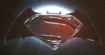 New logo for “Man of Steel” sequel shown by Zack Snyder at Comic-Con 2013