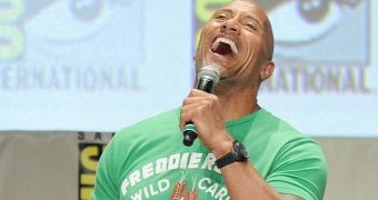 Dwayne “The Rock” Johnson surprises fans at Comic-Con 2014, promotes “Hercules” with free screening