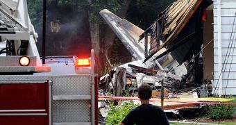 Plane crash kills four people in Connecticut