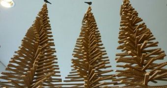 Artificial Christmas tree made of corrugated cardboard