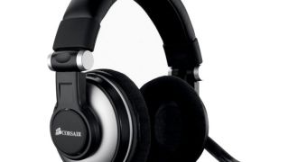 Corsair unveils its first USB headset, the CA-HS1