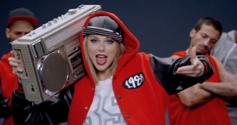 Taylor Swift in the music video for “Shake It Off”