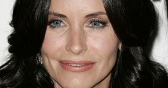 Courteney Cox loves food, can vouch for the Tracy Anderson Method for working out