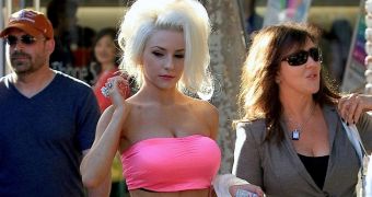 Courtney Stodden and her mother / manager