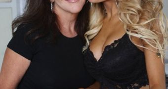 Courtney Stodden and momager Krista Keller are in negotiations to get their own reality show