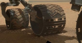 MAHLI image showing Curiosity's left wheels
