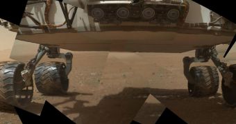 MAHLI image of Curiosity's underbelly