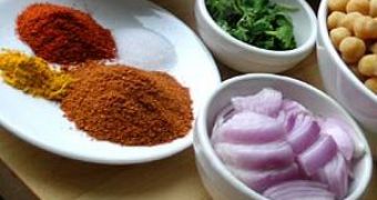 Curry and Onion Ingredients to Cure Colon Cancer