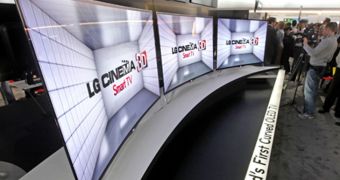 Curved LG OLED TVs in Second Half of 2013