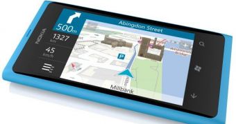 Cyan Nokia Lumia 800 Up for Pre-Order in the UK
