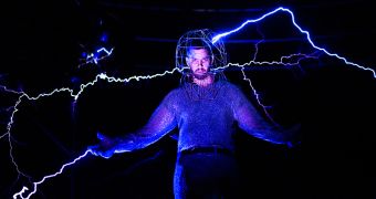 David Blaine Begins Electrified Million-Volt Stunt