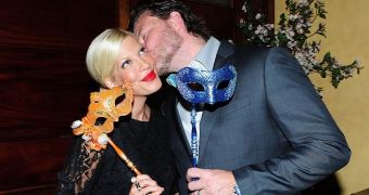 Tori Spelling and Dean McDermott will be renewing their wedding vows on their 8th wedding anniversary