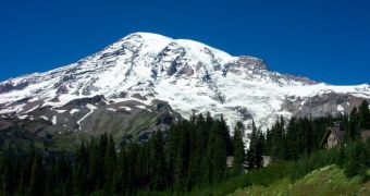 Researchers gain a better understanding of Mount Rainier's anatomy