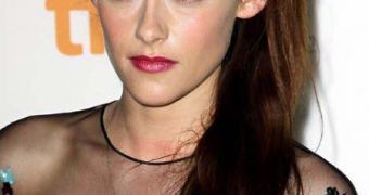 “We’re going to be fine. We’re totally fine,” Kristen Stewart says of Robert Pattinson