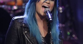 Demi Lovato opens up on cocaine addiction, becoming an alcoholic in raw interview