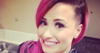 Demi Lovato shaves off a side of her head, looks punk-rock