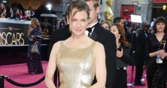 Renee Zellweger on the red carpet at the Oscars 2013